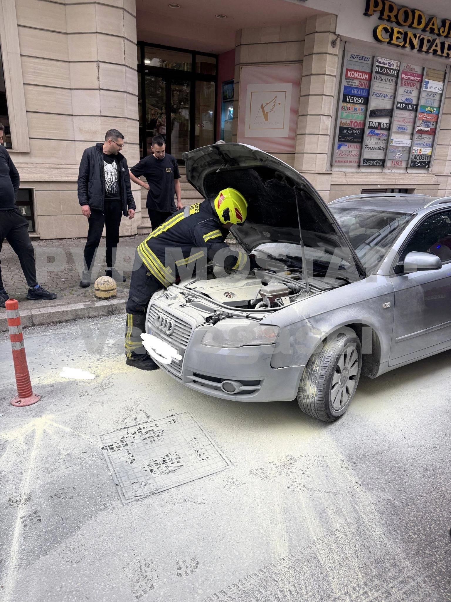Požar na automobilu