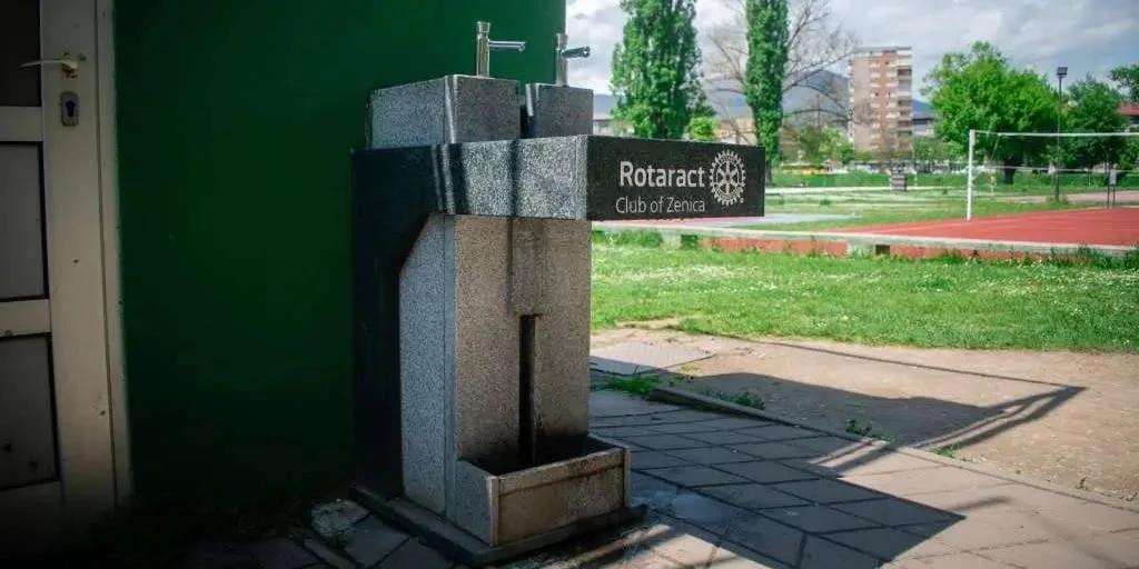 Zenica predvodnik inkluzije: Postavljena prva prilagođena javna česma u BiH