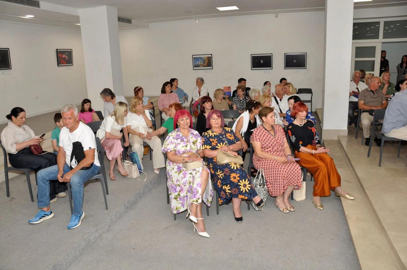 Posjetitelji na promociji strip-slikovnice ''Šuti, Roko!''