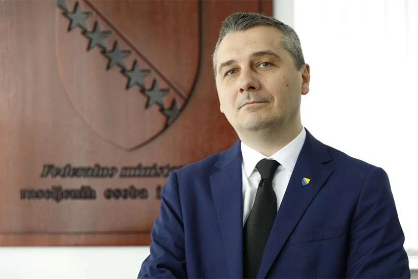 Dizdar nakon skidanja zastava: "Čapljinu ćemo tretirati kao što ona tretira državu"