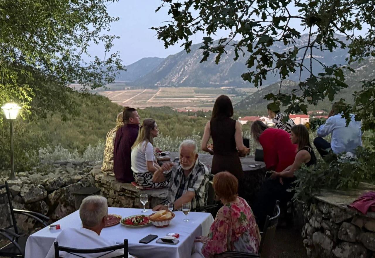 Romantična noć u Ravnom
