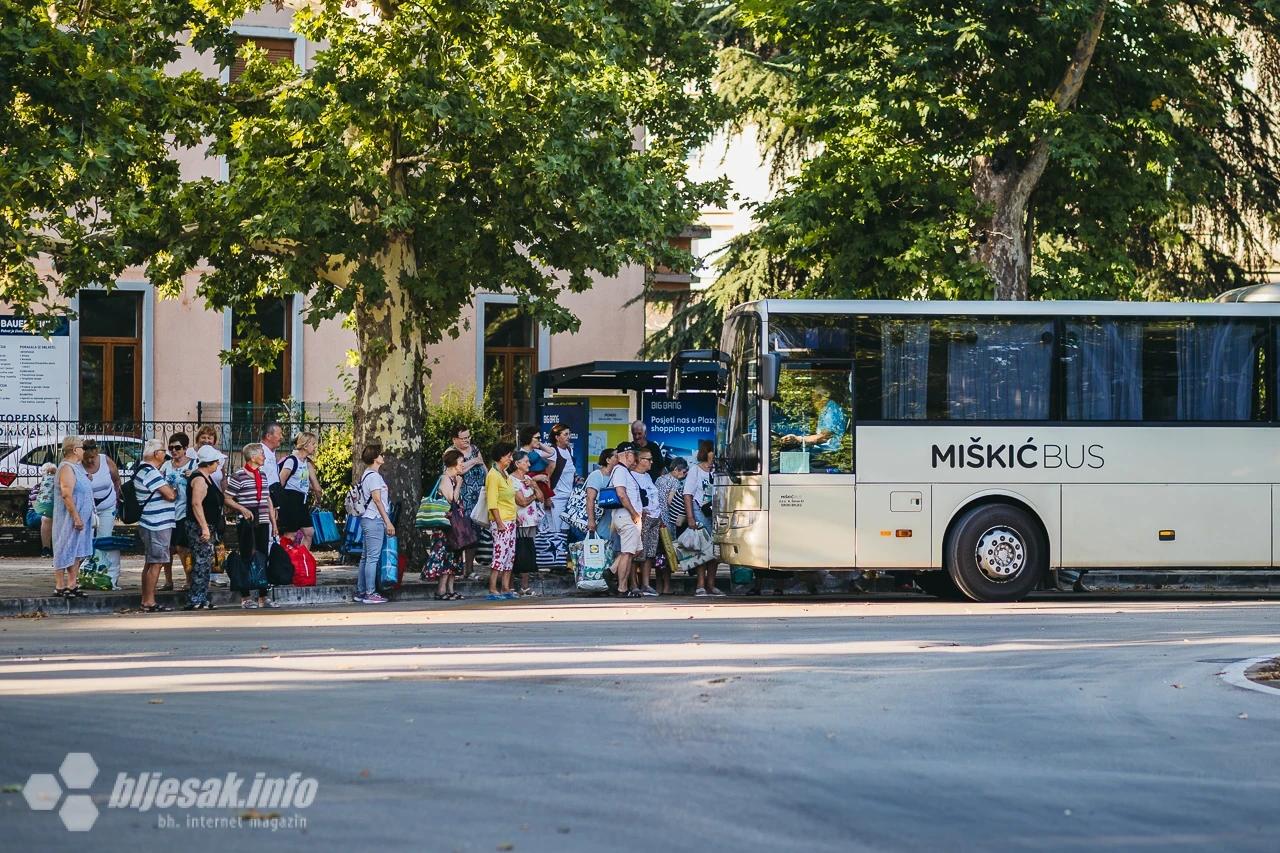 Umirovljenici na putu prema moru