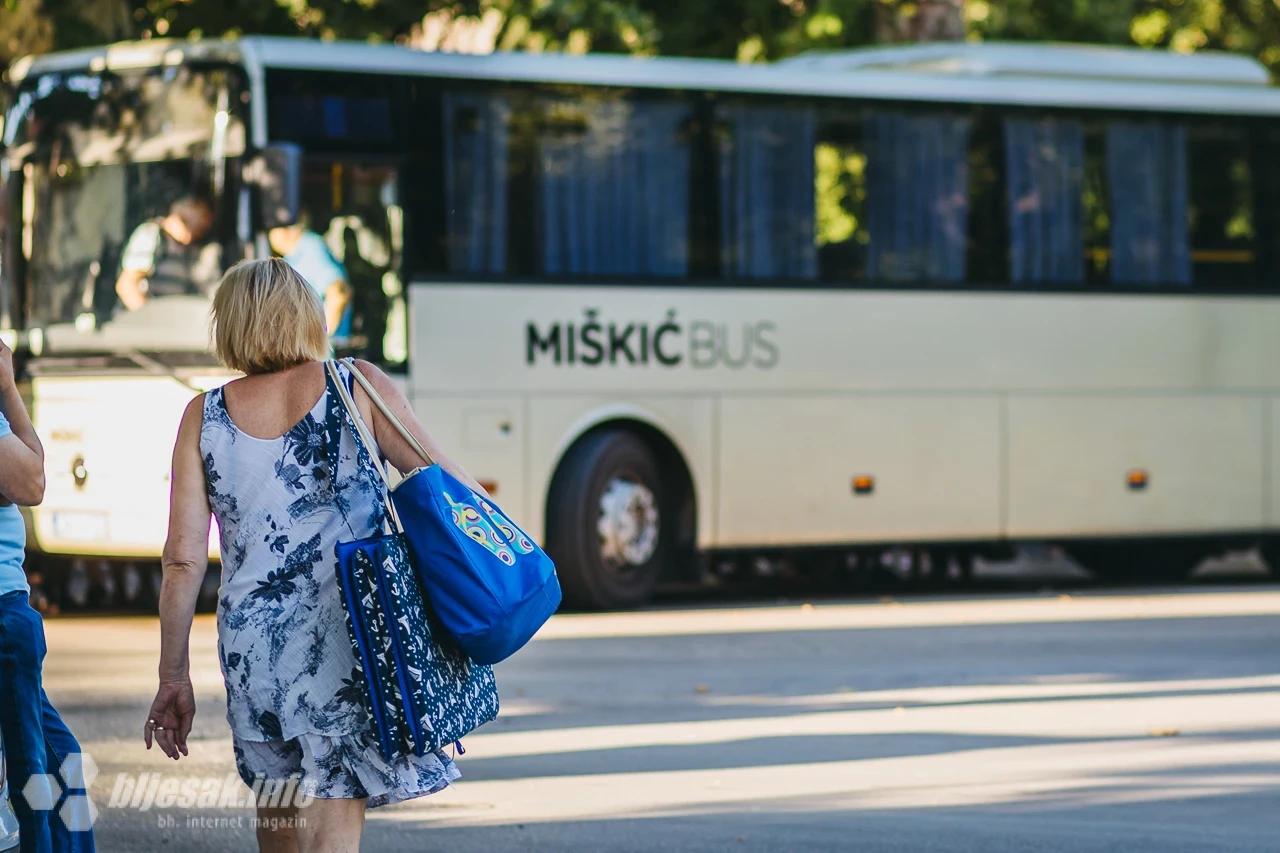 Umirovljenici na putu prema moru