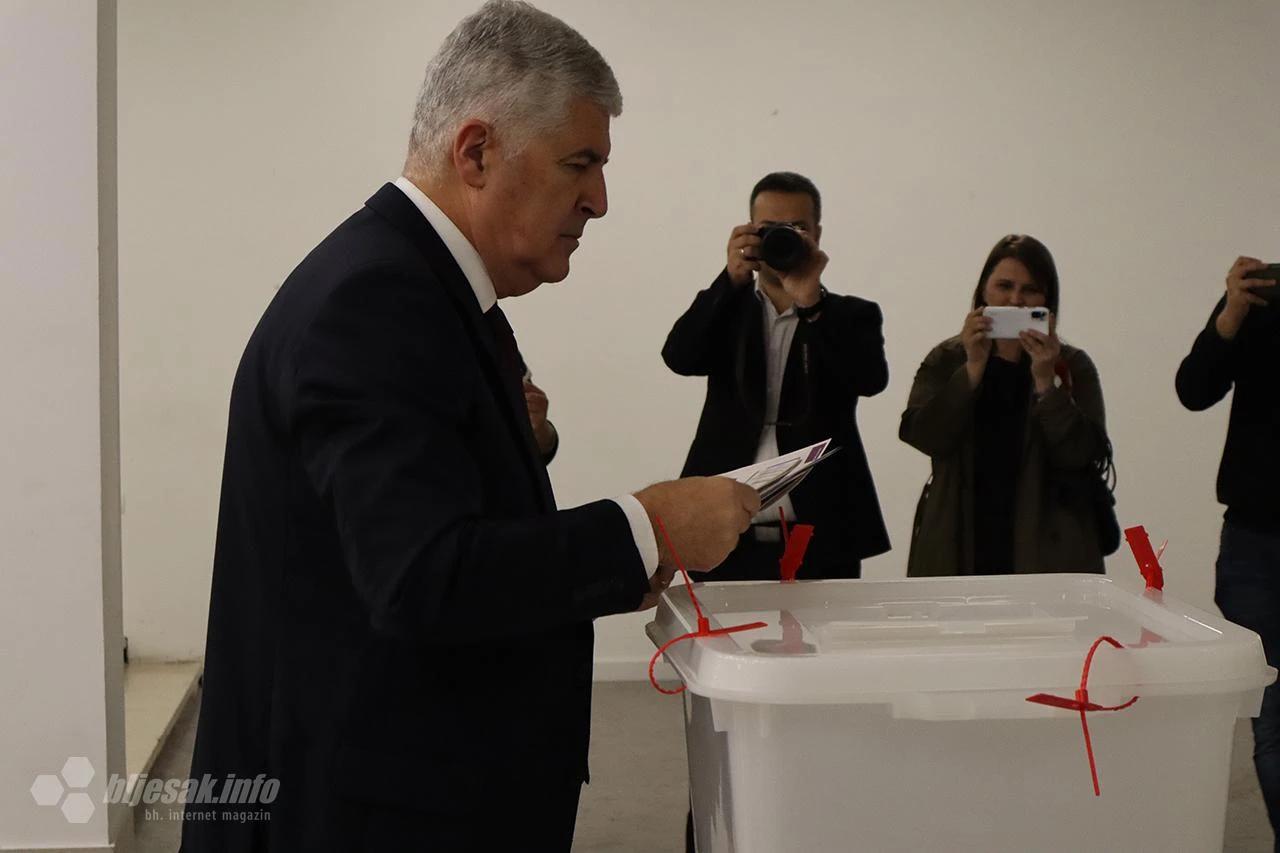 Čović glasovao u Mostaru