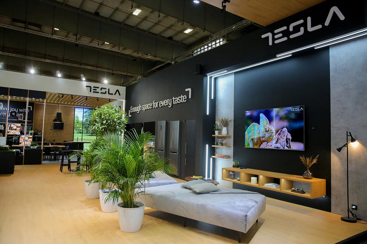 Tesla debitira na IFA 2022 sa QLED televizorima, robot usisivačima i mnogim drugim priozvorima