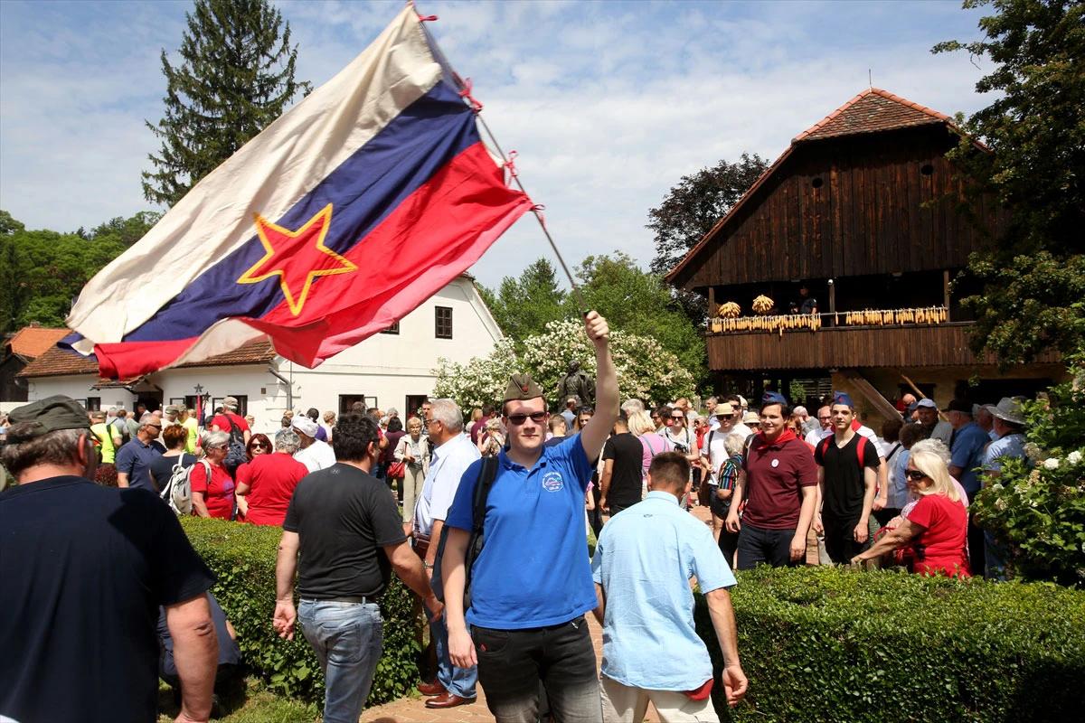 Brojni poklonici obilježili 130. obljetnicu rođenja Tita