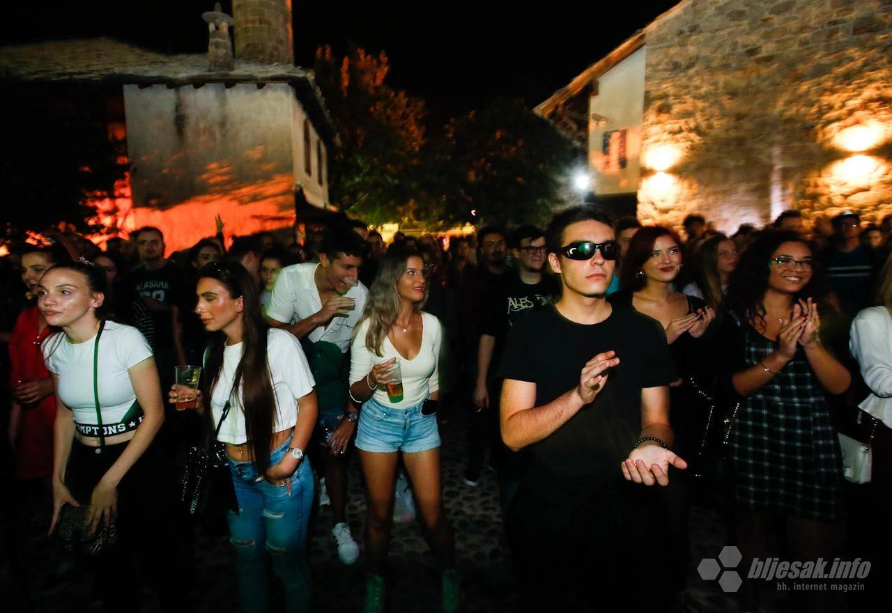 Nastup hip hop dvojca Who See