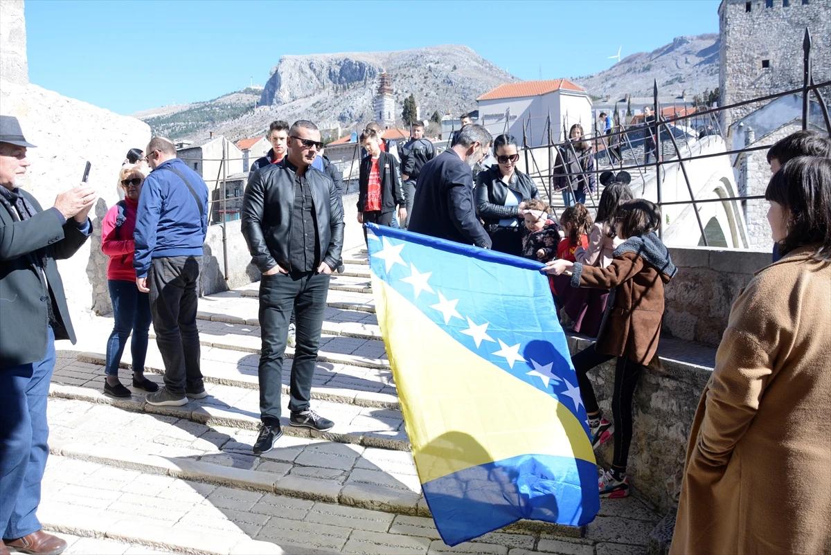 Skok sa Starog mosta u čast Dana neovisnosti BiH