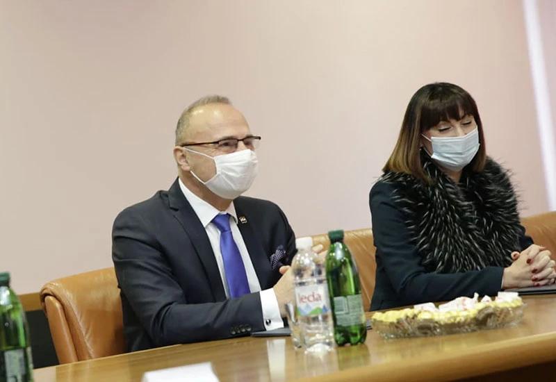 Grlić Radman i Tramišak 