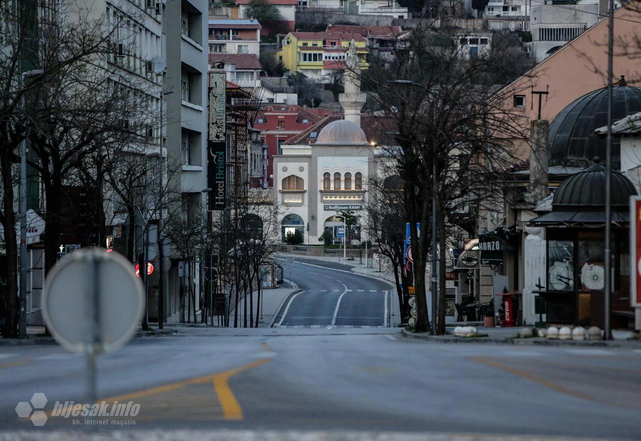 Mostar za vrijeme policijskog sata
