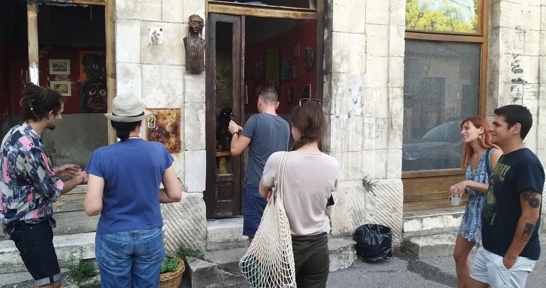 Očistio i dezinficirao prostor od smeća, pa napravio izložbu u Mostaru