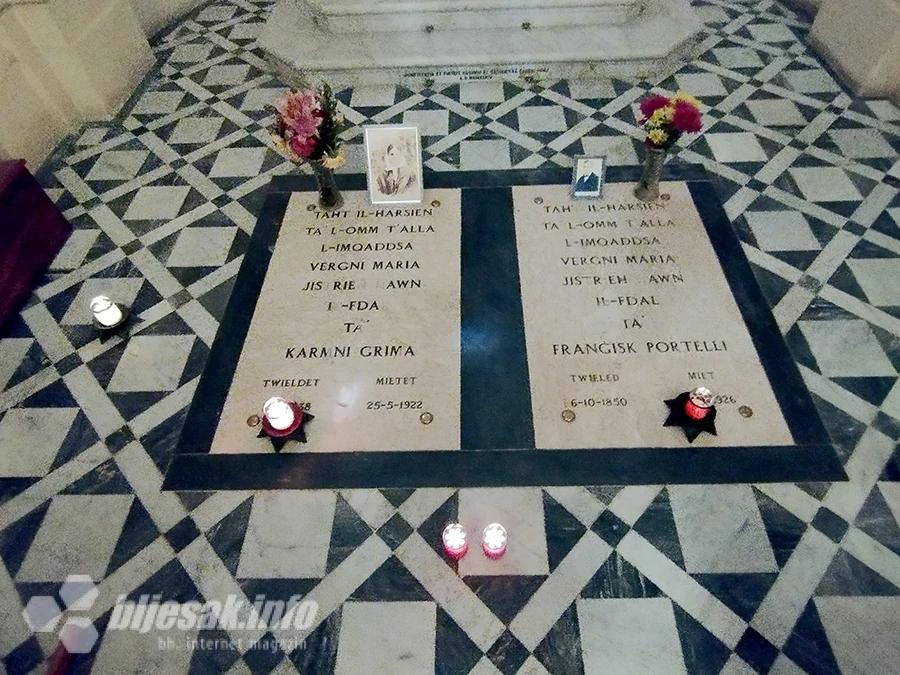 Grobovi Karmni Grima i Franciska Portellija