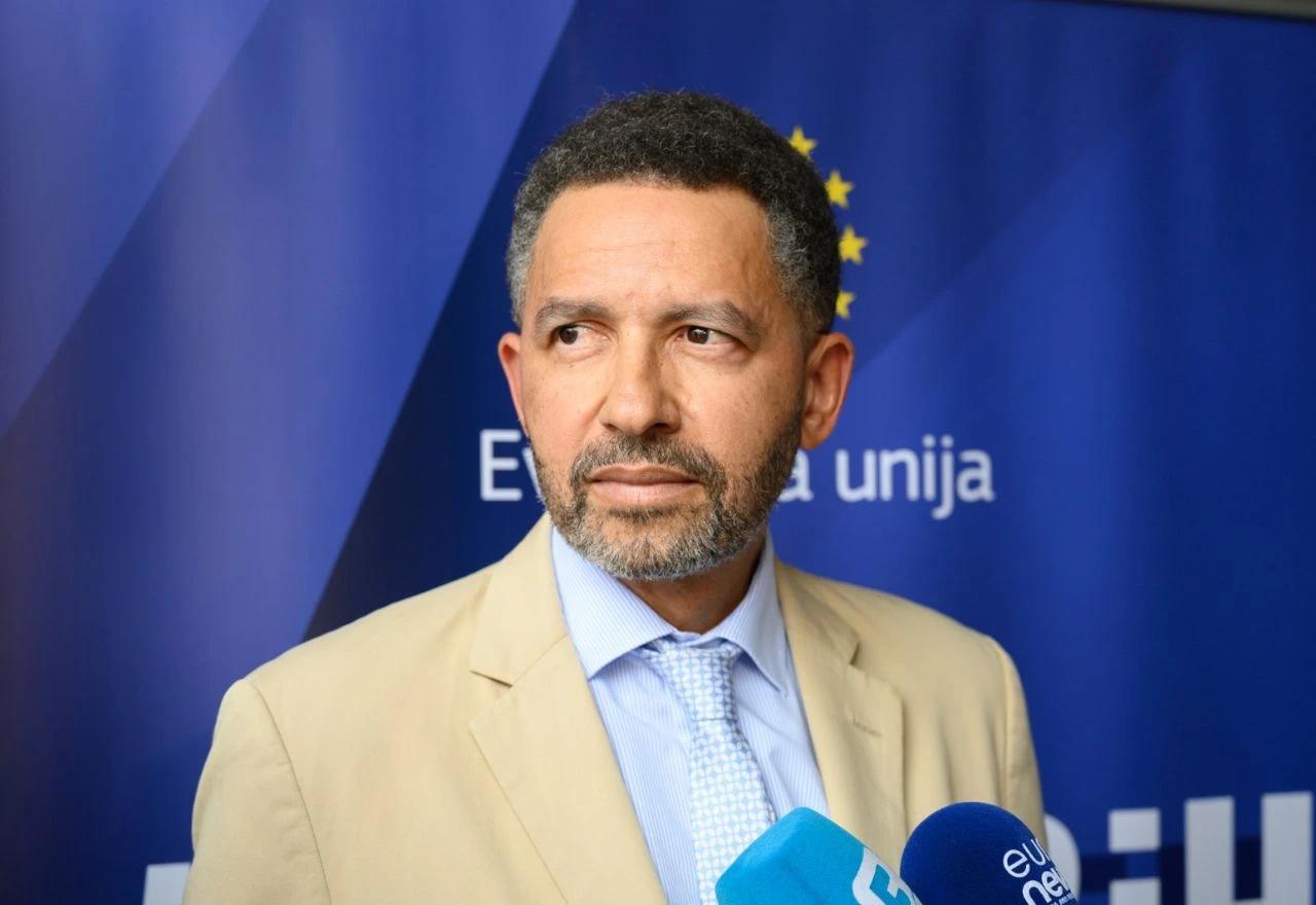 Europska Unija donirala 15 vozila za deminere