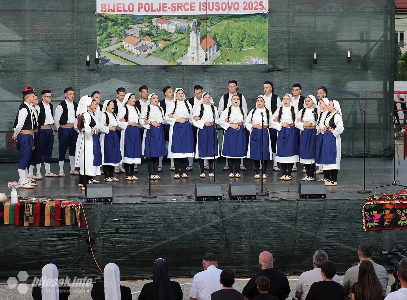 Misa, folklor i slavlje: nastup HKUD Bijelo Polje Mostar