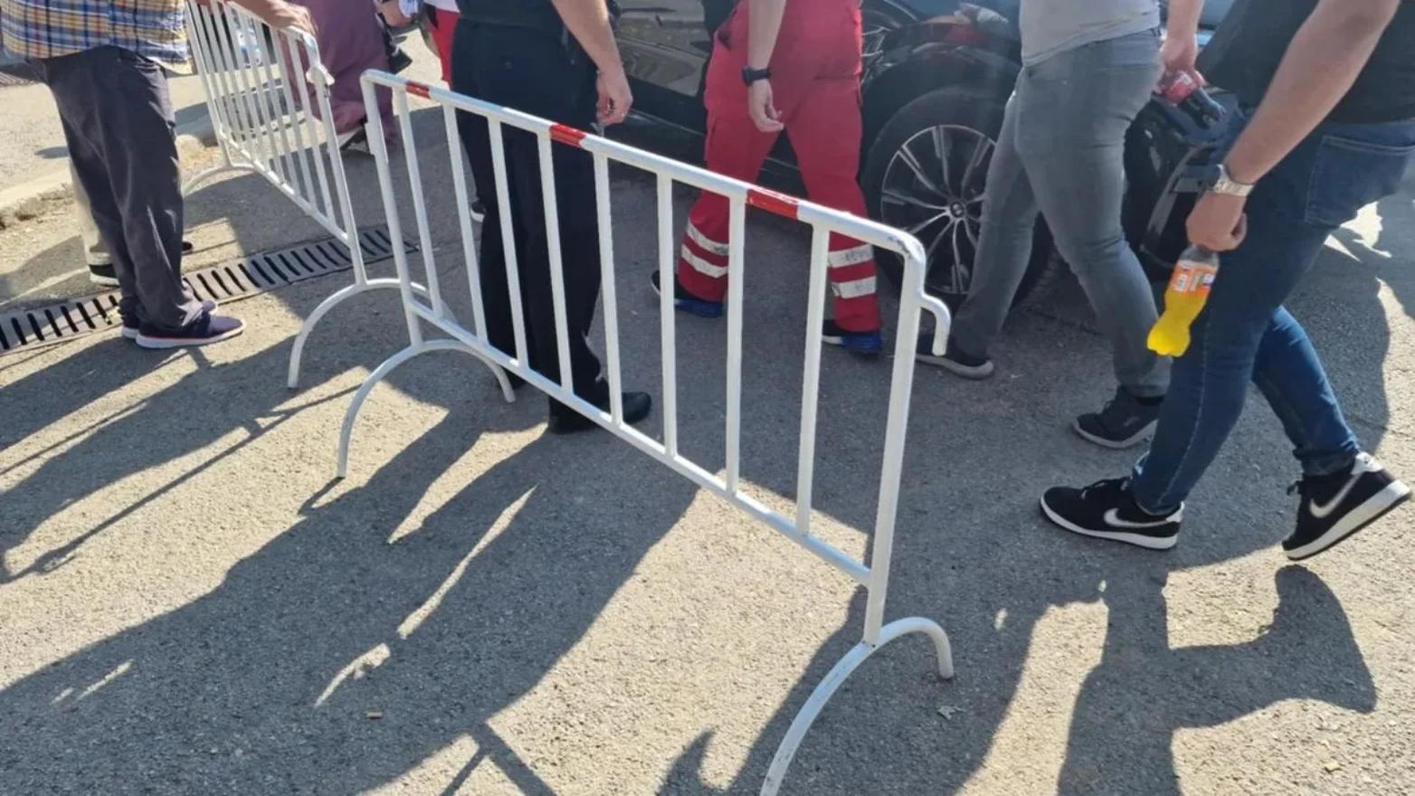 Na ulazu u Potočare oštećeno je službeno vozilo visokog predstavnika Christiana Schmidta.
