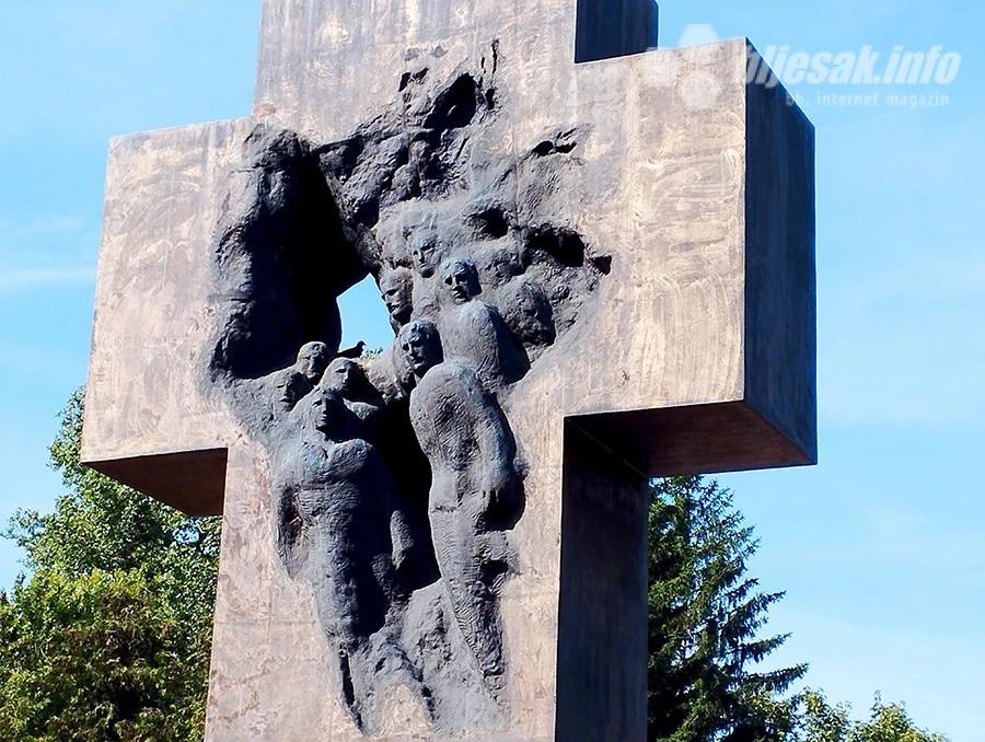 Detalj sa spomenika „Za krst časni“